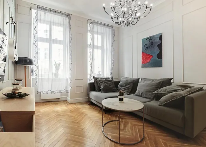 Klimatyczny W Centrum فروتسواف